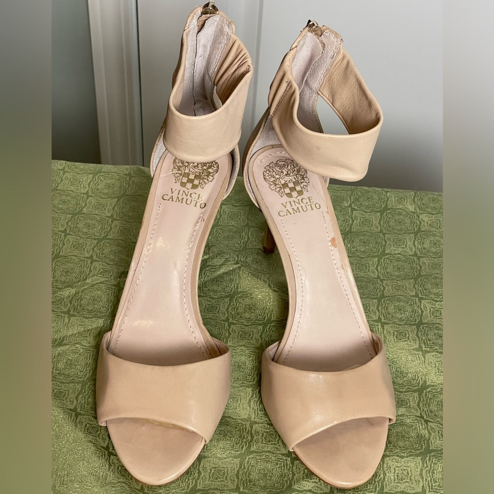Pumps - Picture 3 of 12